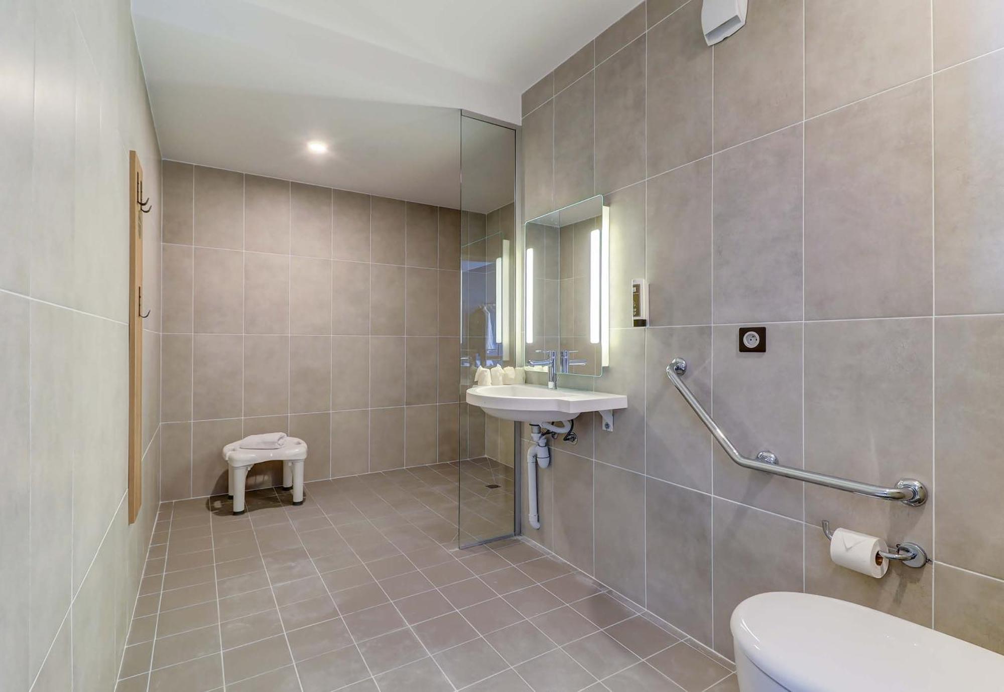 B&B Hotel Dijon Valmy Toison D'Or Экстерьер фото